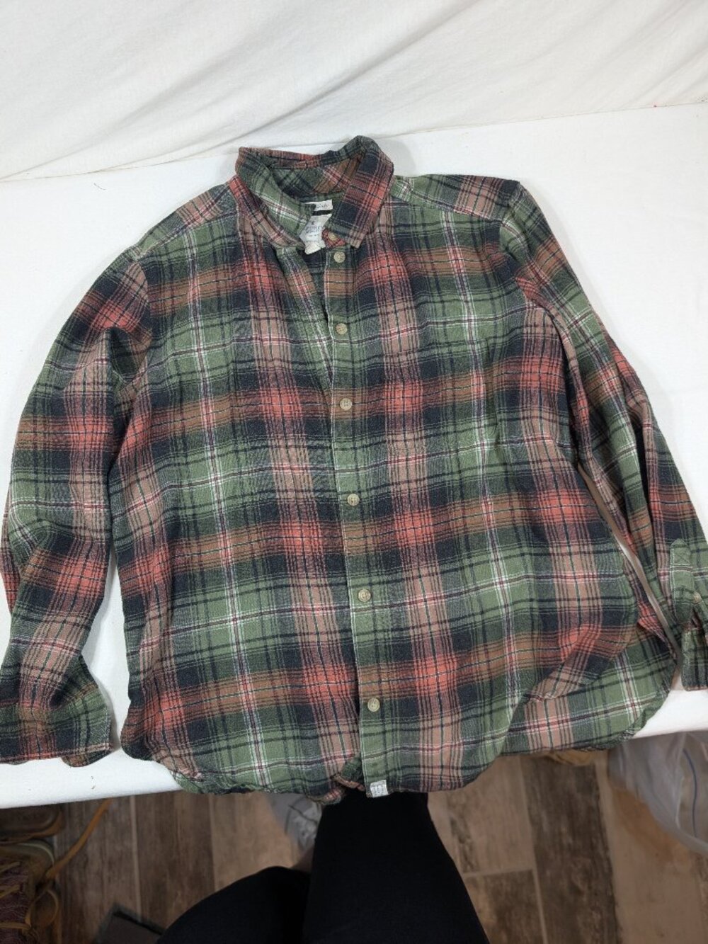 Women's American Eagle Plaid Button Down